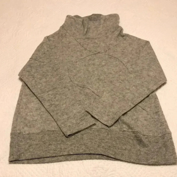 Trisha Tyler gray pullover sweater. Small pocket on front left. Size S - Picture 8 of 11